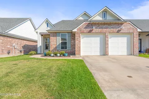 231 Whispering Meadows Rd, Broussard, LA 70518