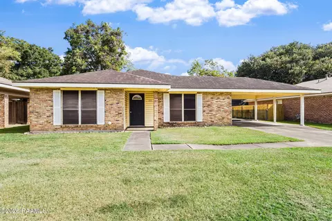 355 Rena Dr, Lafayette, LA 70503
