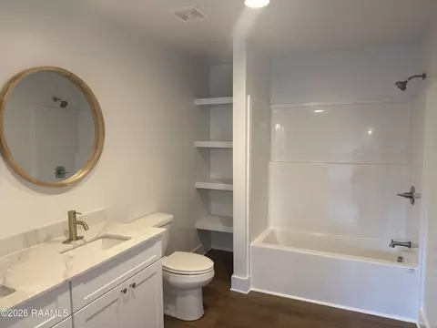 Bath - 109 5th St, Duson, LA 70529 photo 2 of 2