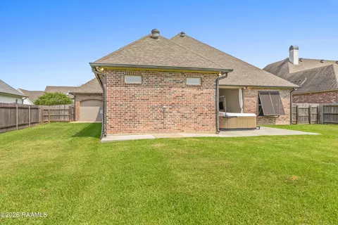Exterior - 112 Snapping Ln, Broussard, LA 70518 photo 9 of 10