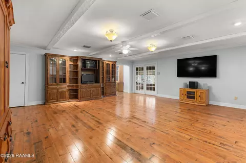 Living - 1907 Teche Dr, Breaux Bridge, LA 70517 photo 1 of 2