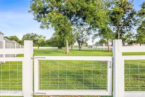 Other - 107 Shadow Bend Dr, Broussard, LA 70518 photo 12 of 13