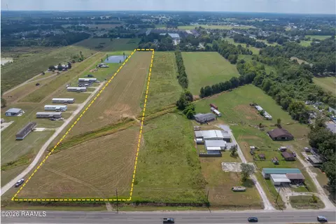 1800 W Blk W Gloria Switch Rd, Carencro, LA 70520