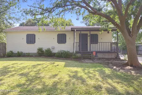 155 Plantation Dr, New Iberia, LA 70563