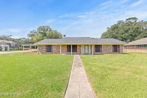 403 Gaston St, Breaux Bridge, LA 70517
