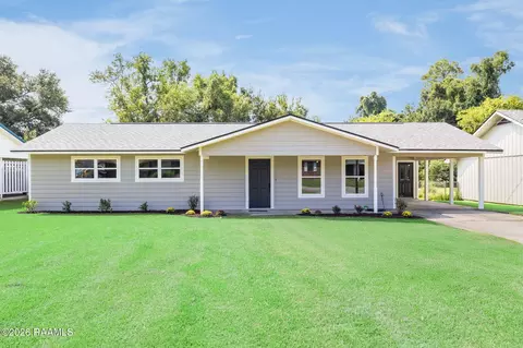 2318 Helen St, Abbeville, LA 70510