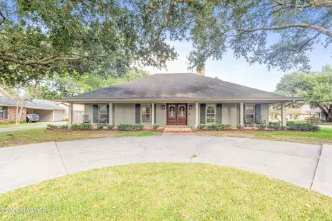 309 Lakeside Dr, Lafayette, LA 70508