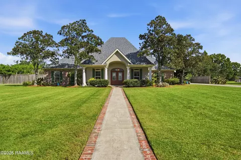 103 Lantana Ct, Broussard, LA 70518