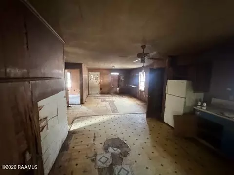 Entry Way - 403 N Saltzman Ave, Kaplan, LA 70548 photo 1 of 1