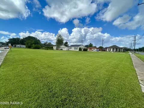 2003 Sixth St, Morgan City, LA 70380