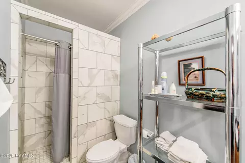 Bath - 178 Flounder Ct, Dulac, LA 70353 photo 2 of 3