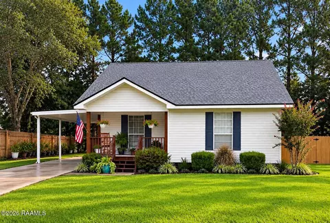 211 Landry Dr, Abbeville, LA 70510