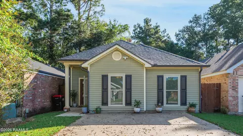 109 Conquest Rd # A, Youngsville, LA 70592