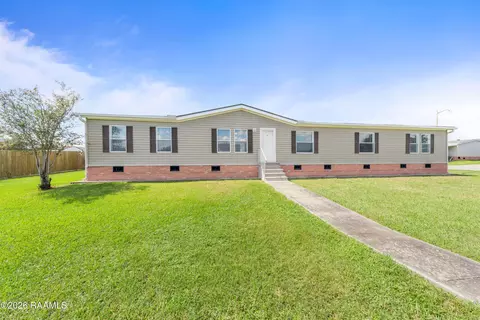 204 Crosswinds Dr, Youngsville, LA 70592