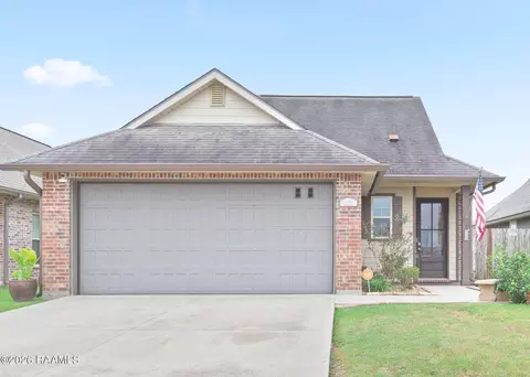 402 Highland View Dr, Youngsville, LA 70592