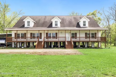 1087 Theobald Rd #B, Saint Martinville, LA 70582