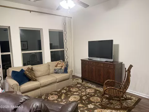 301 Springsteen Ln, Lafayette, LA 70507 photo 3