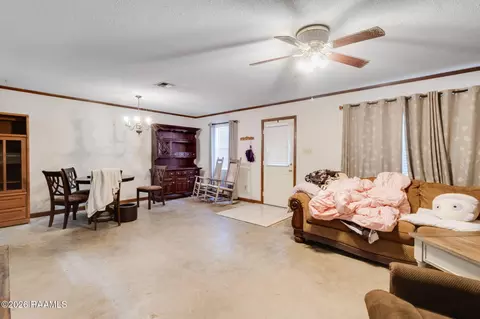 Living - 418 Cane Dr, Lafayette, LA 70508 photo 1 of 2