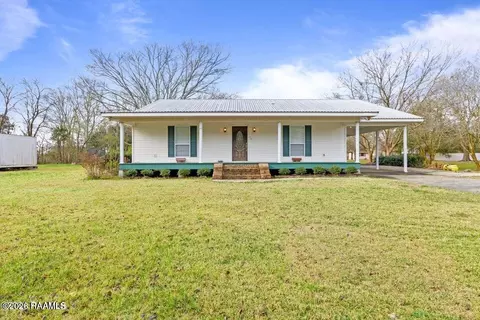 1230 Hebert Ln, Saint Martinville, LA 70582
