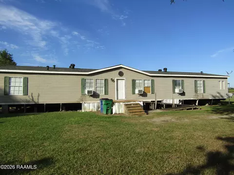 11100 Brayton Dr, New Iberia, LA 70560