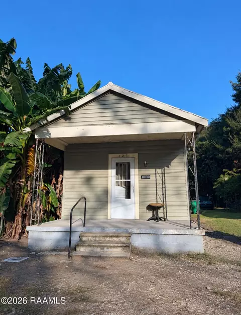 425 Saint Nicholas St, Jeanerette, LA 70544