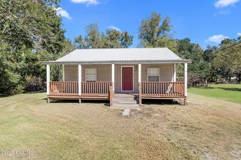 1102 Martha Hebert Rd, Breaux Bridge, LA 70517