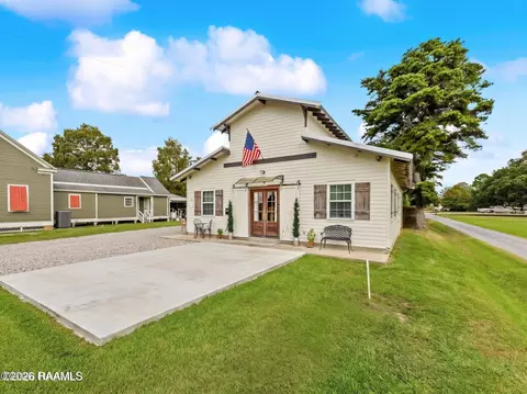 2435 E Milton Ave, Youngsville, LA 70592