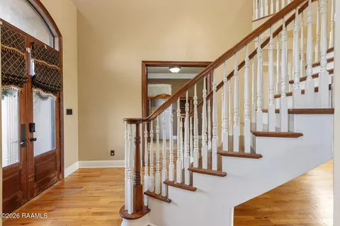 Entry Way - 128 Dwain Dr, Kaplan, LA 70548 photo 4 of 5