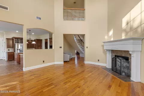 Living - 128 Dwain Dr, Kaplan, LA 70548 photo 1 of 3