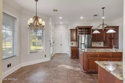 Entry Way - 128 Dwain Dr, Kaplan, LA 70548 photo 2 of 5