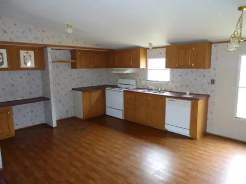 124 Strickland Loop, Forsyth, GA 31029 photo 3