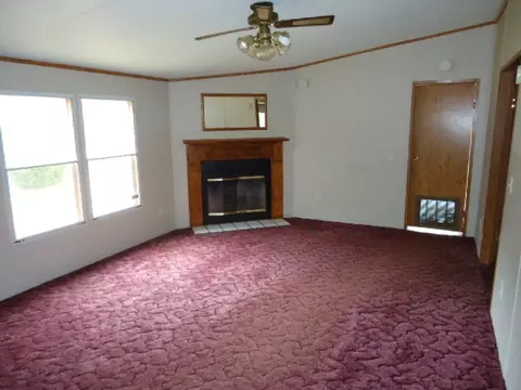 124 Strickland Loop, Forsyth, GA 31029 photo 2