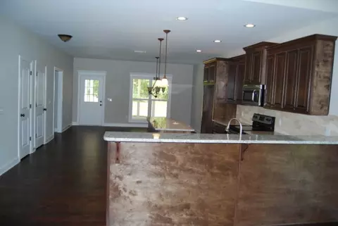 106 Jackson Dr, Forsyth, GA 31029 photo 3