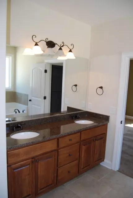 1008 Porter Cir, Gray, GA 31032 photo 6