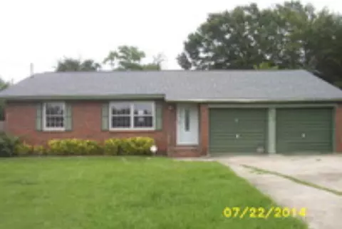 912 Elberta Rd, Warner Robins, GA 31093 photo 1