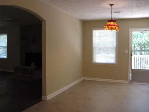 239 Creekside Dr, Gray, GA 31032 photo 6