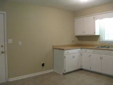 239 Creekside Dr, Gray, GA 31032 photo 8