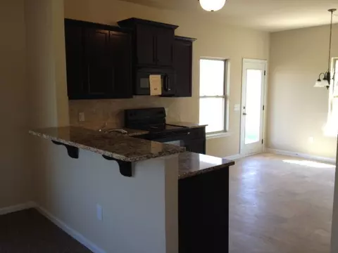 210 Amelia, Byron, GA 31008 photo 8