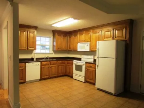 592 Aaron Cir, Gray, GA 31032 photo 9