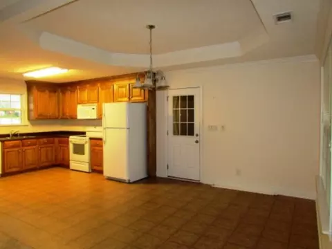 592 Aaron Cir, Gray, GA 31032 photo 8