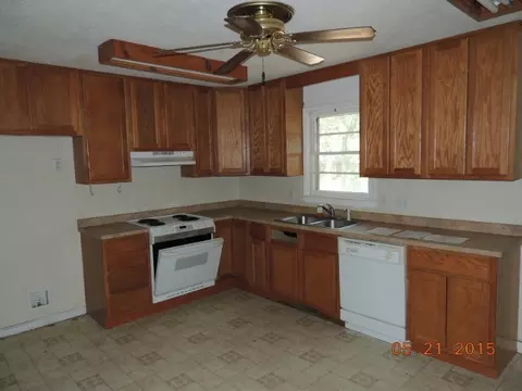 208 Rusty Rd, Warner Robins, GA 31088 photo 2