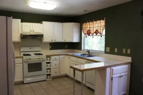 115 Maynard Dr, Forsyth, GA 31029 photo 4
