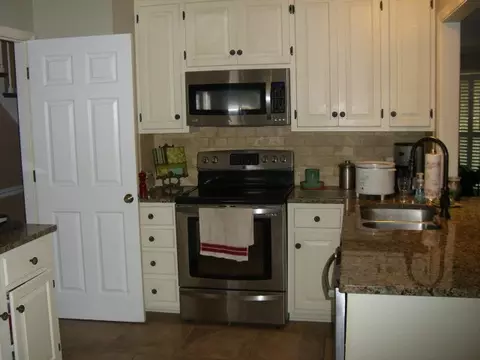 135 Christopher Dr, Gray, GA 31032 photo 7