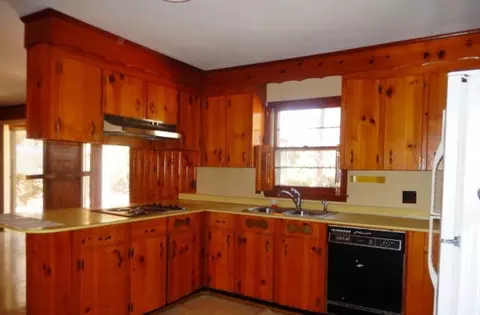 121 Jay Dr, Warner Robins, GA 31093 photo 2