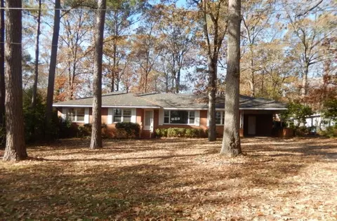 121 Jay Dr, Warner Robins, GA 31093 photo 1