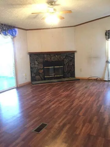 1310 E John Sullivan Rd, Byron, GA 31008 photo 3