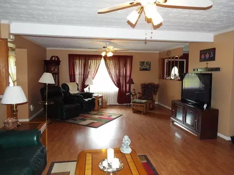 205 Thomas Dr, Byron, GA 31008 photo 5