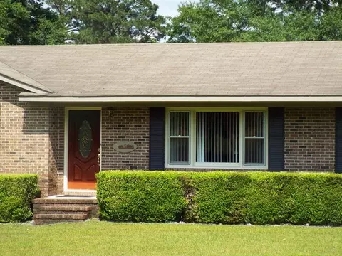 205 Thomas Dr, Byron, GA 31008 photo 2