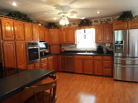 205 Thomas Dr, Byron, GA 31008 photo 8