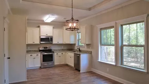 833 Natures Walk, Gray, GA 31032 photo 7